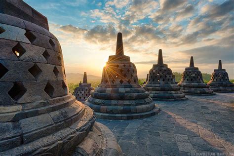 Akomodasi dan Fasilitas di Destinasi Wisata Candi Borobudur dari Ketinggian